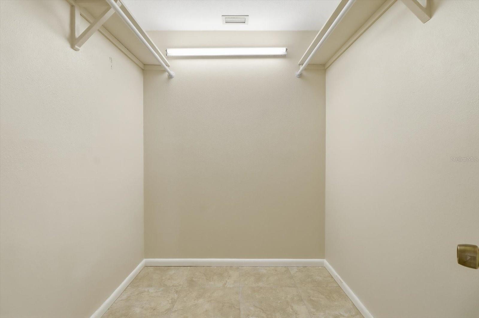 Image 14 of 30 For 3 Fairwoods Court