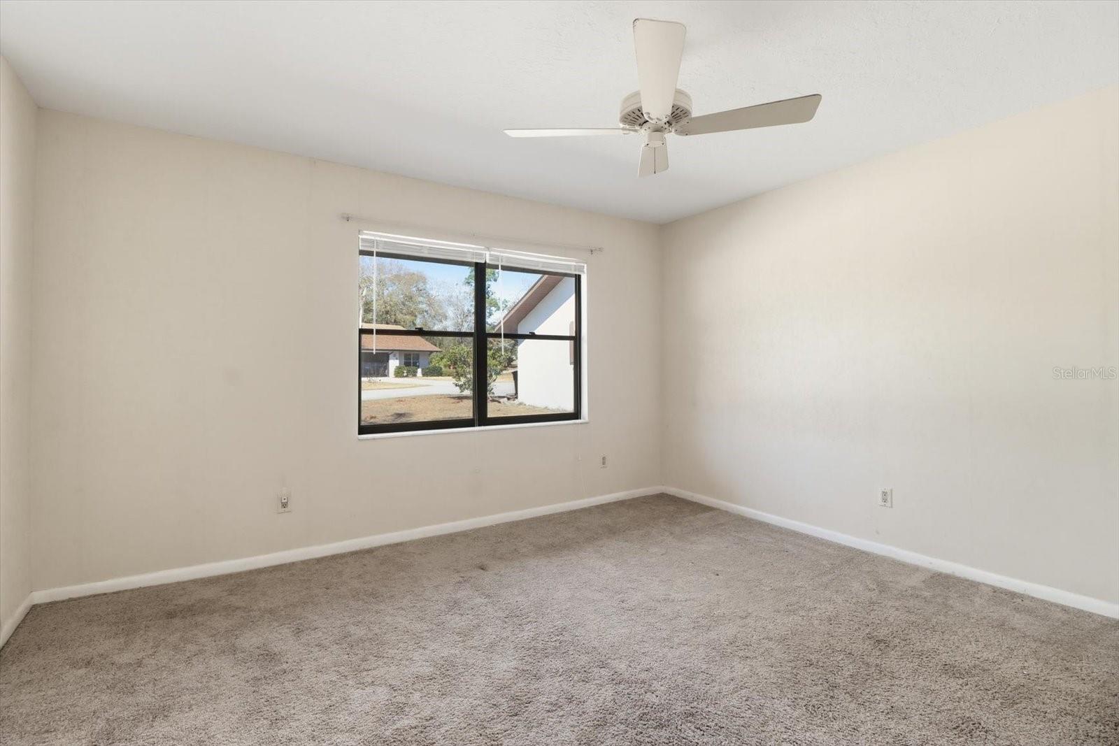 Image 19 of 30 For 3 Fairwoods Court