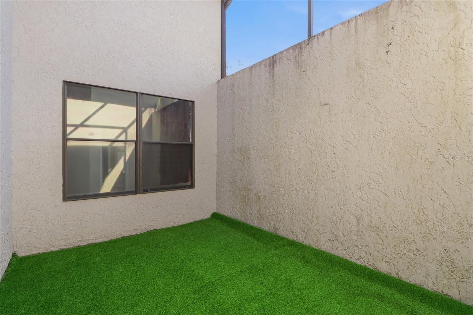 Image 24 of 30 For 3 Fairwoods Court