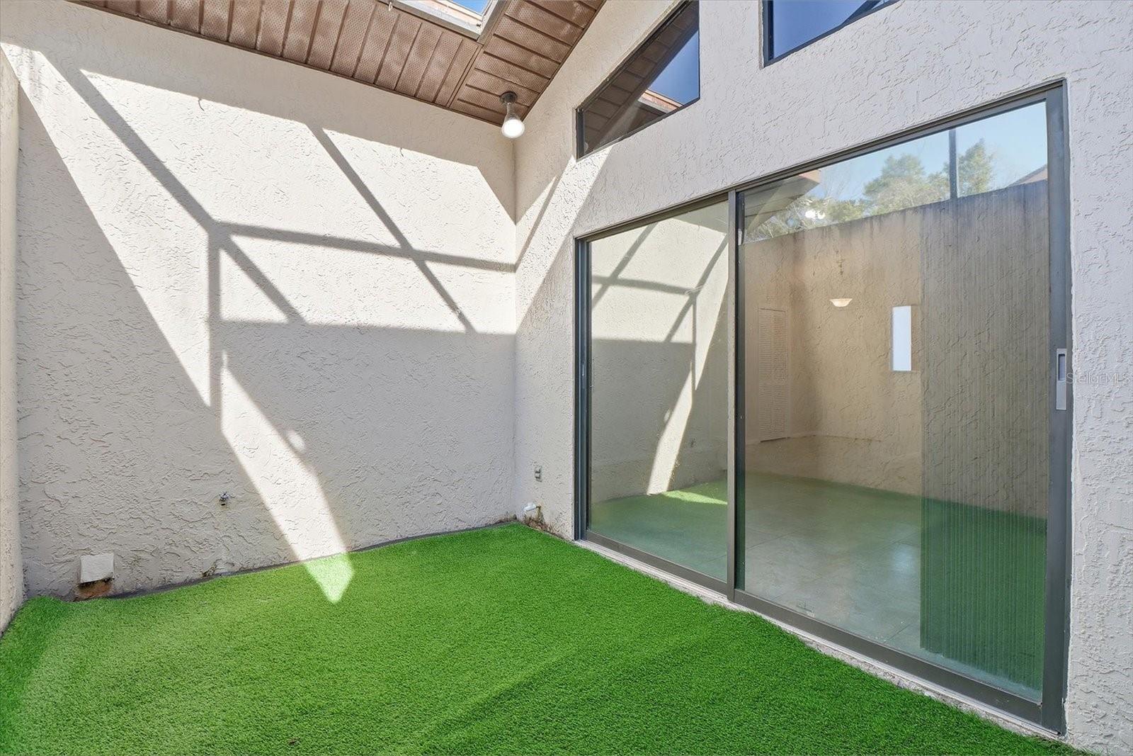 Image 25 of 30 For 3 Fairwoods Court