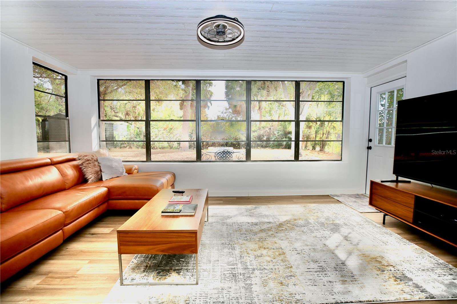 Image 22 of 34 For 4304 Thatcher Avenue