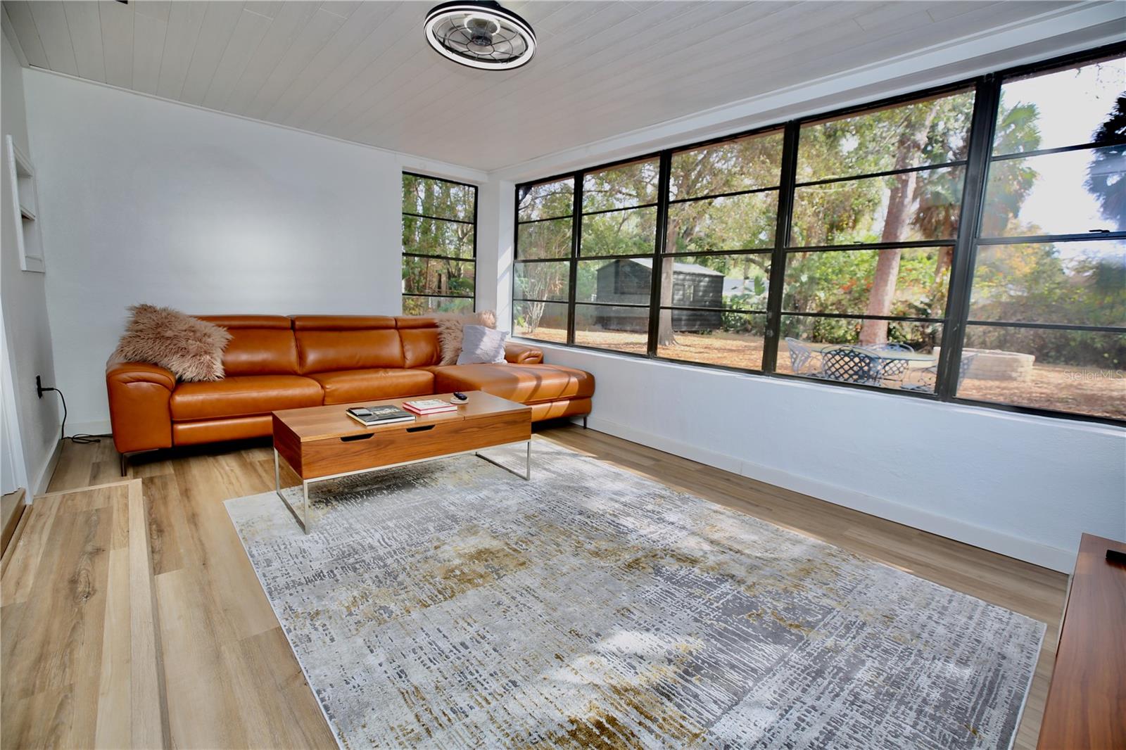 Image 24 of 34 For 4304 Thatcher Avenue