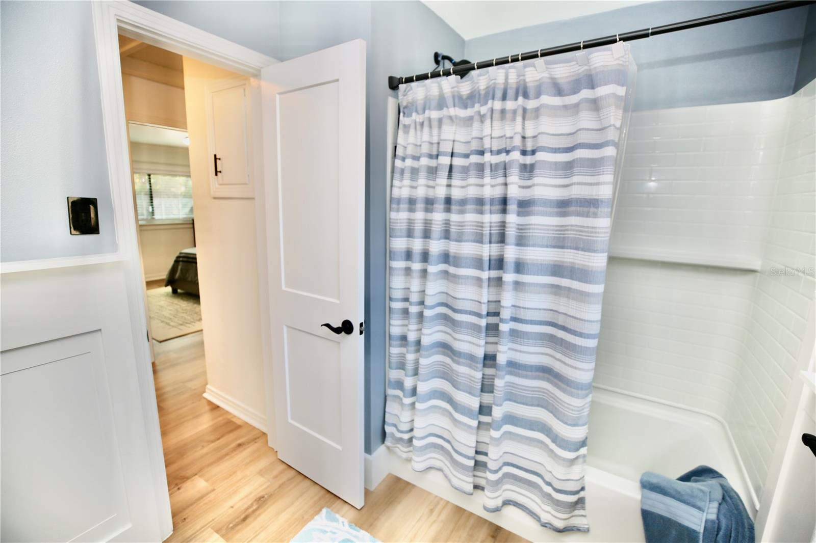 Image 32 of 34 For 4304 Thatcher Avenue