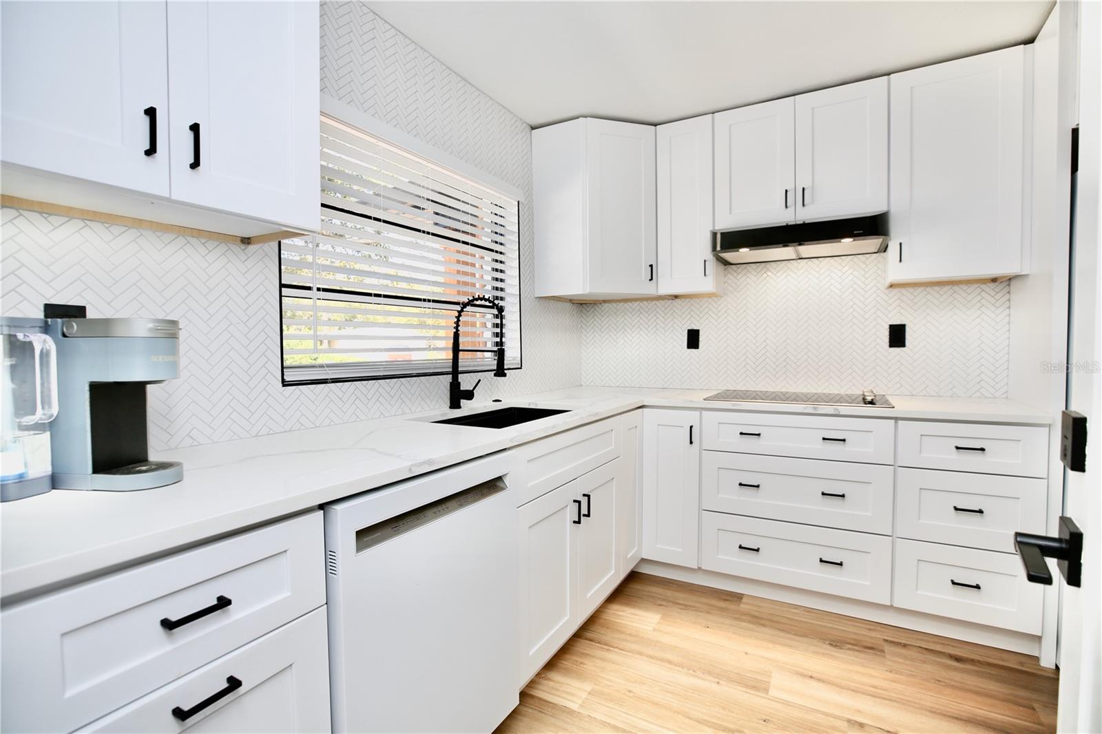 Image 5 of 34 For 4304 Thatcher Avenue