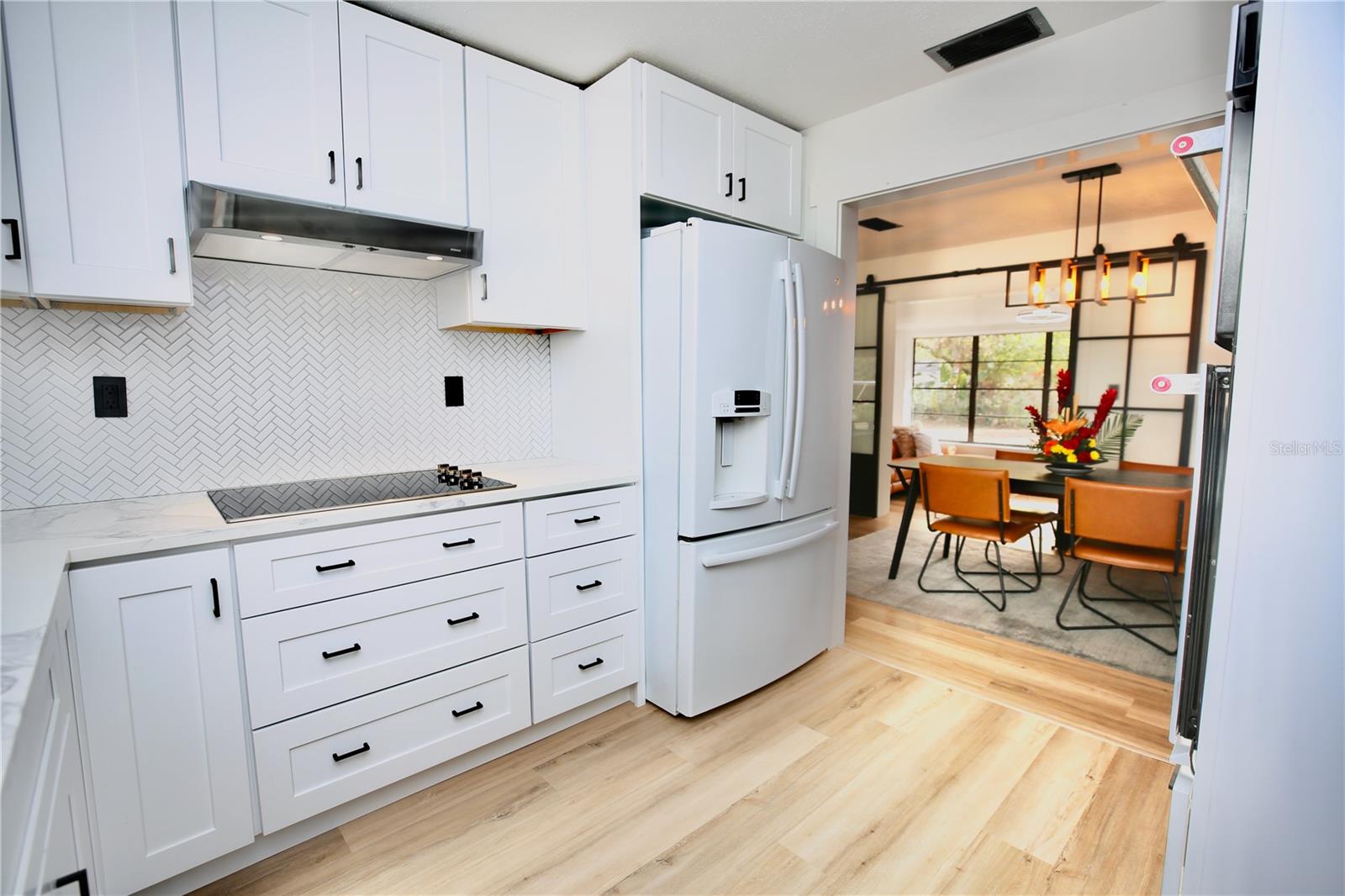 Image 6 of 34 For 4304 Thatcher Avenue