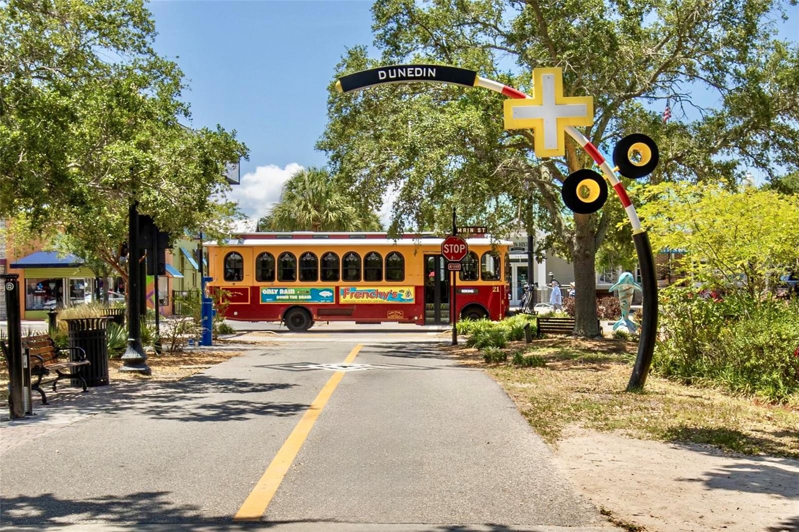 Listing photo id 13 for 240 President Street