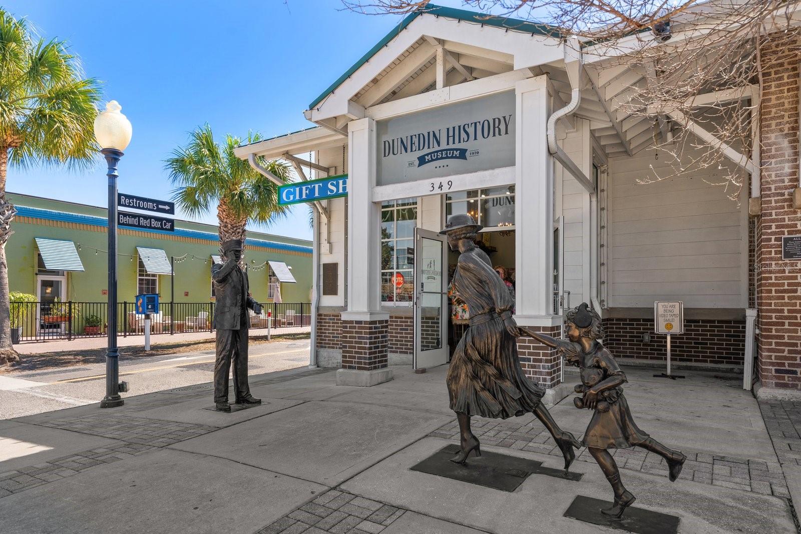 Listing photo id 14 for 240 President Street