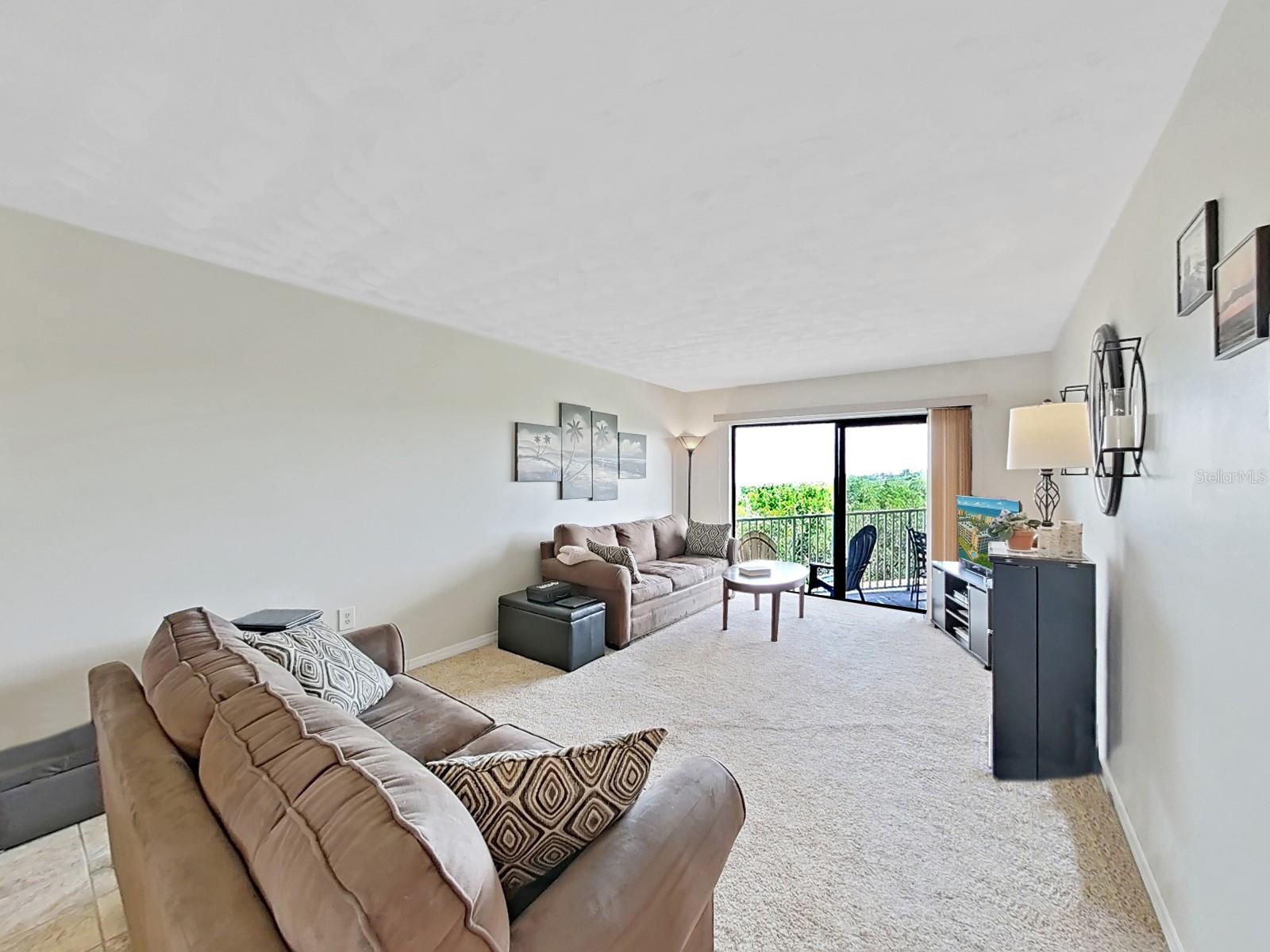 Image 16 of 47 For 19451 Gulf Boulevard 205