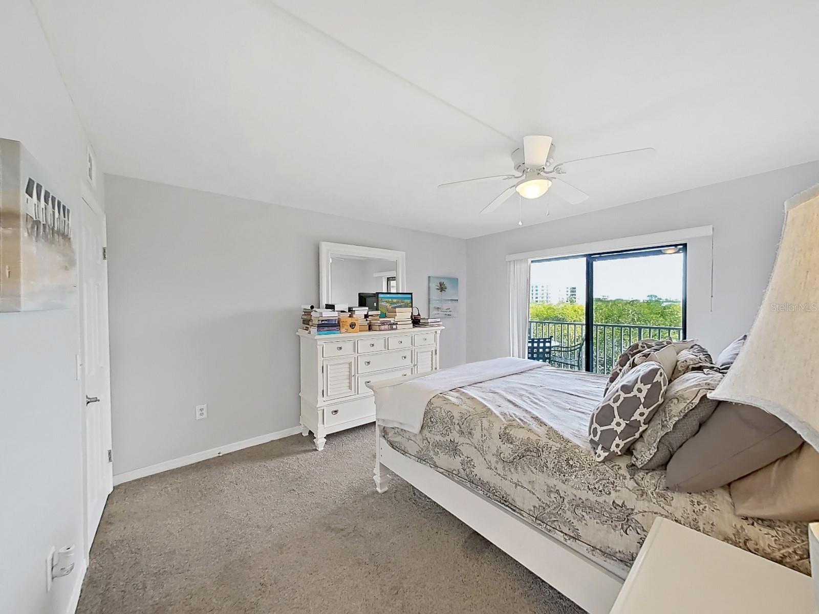 Image 25 of 47 For 19451 Gulf Boulevard 205