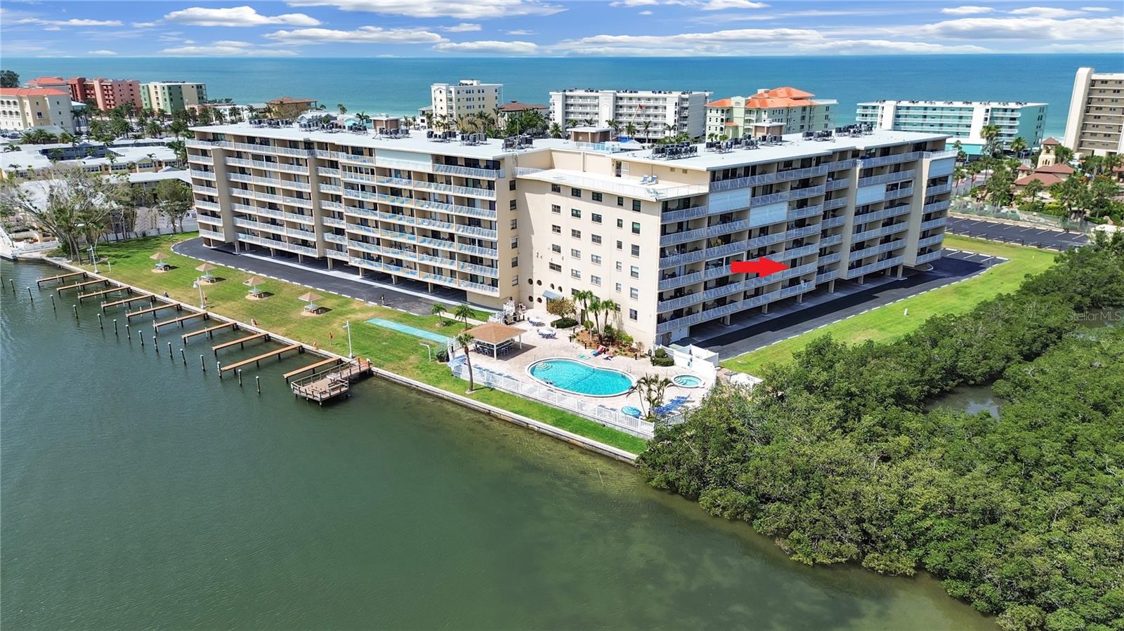 Image 3 of 47 For 19451 Gulf Boulevard 205