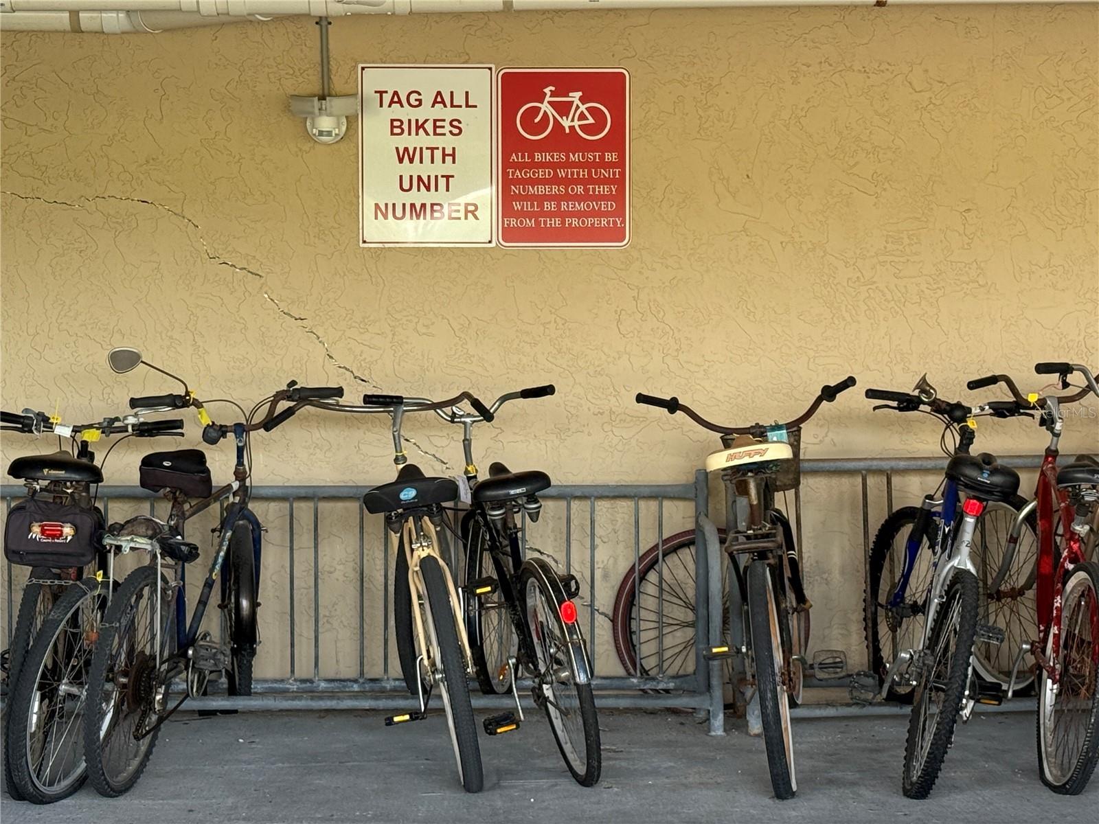 Image 37 of 47 For 19451 Gulf Boulevard 205