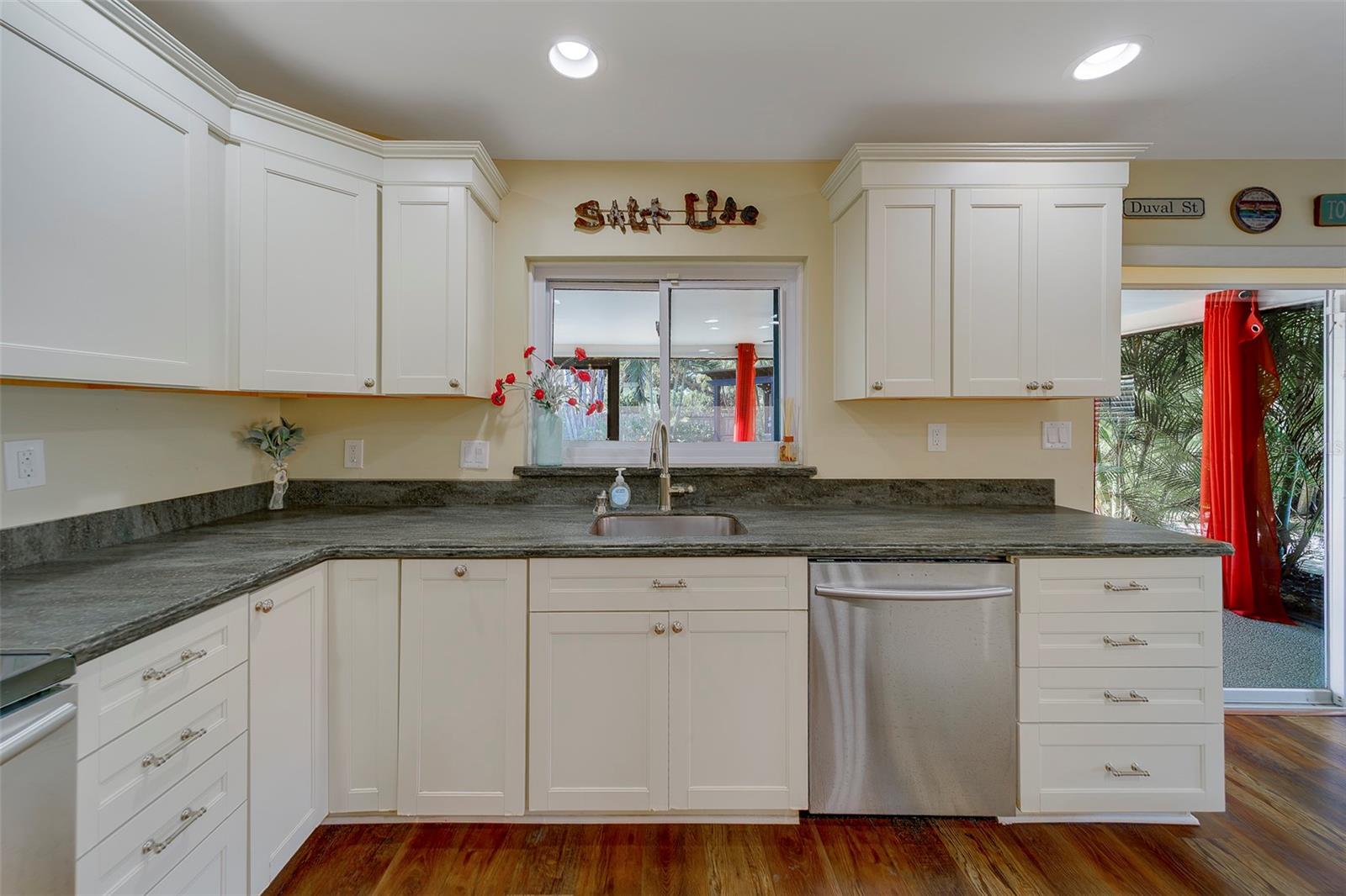 Image 11 of 87 For 14557 Anchorage Circle