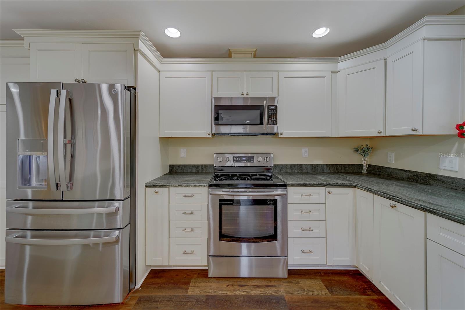 Image 13 of 87 For 14557 Anchorage Circle