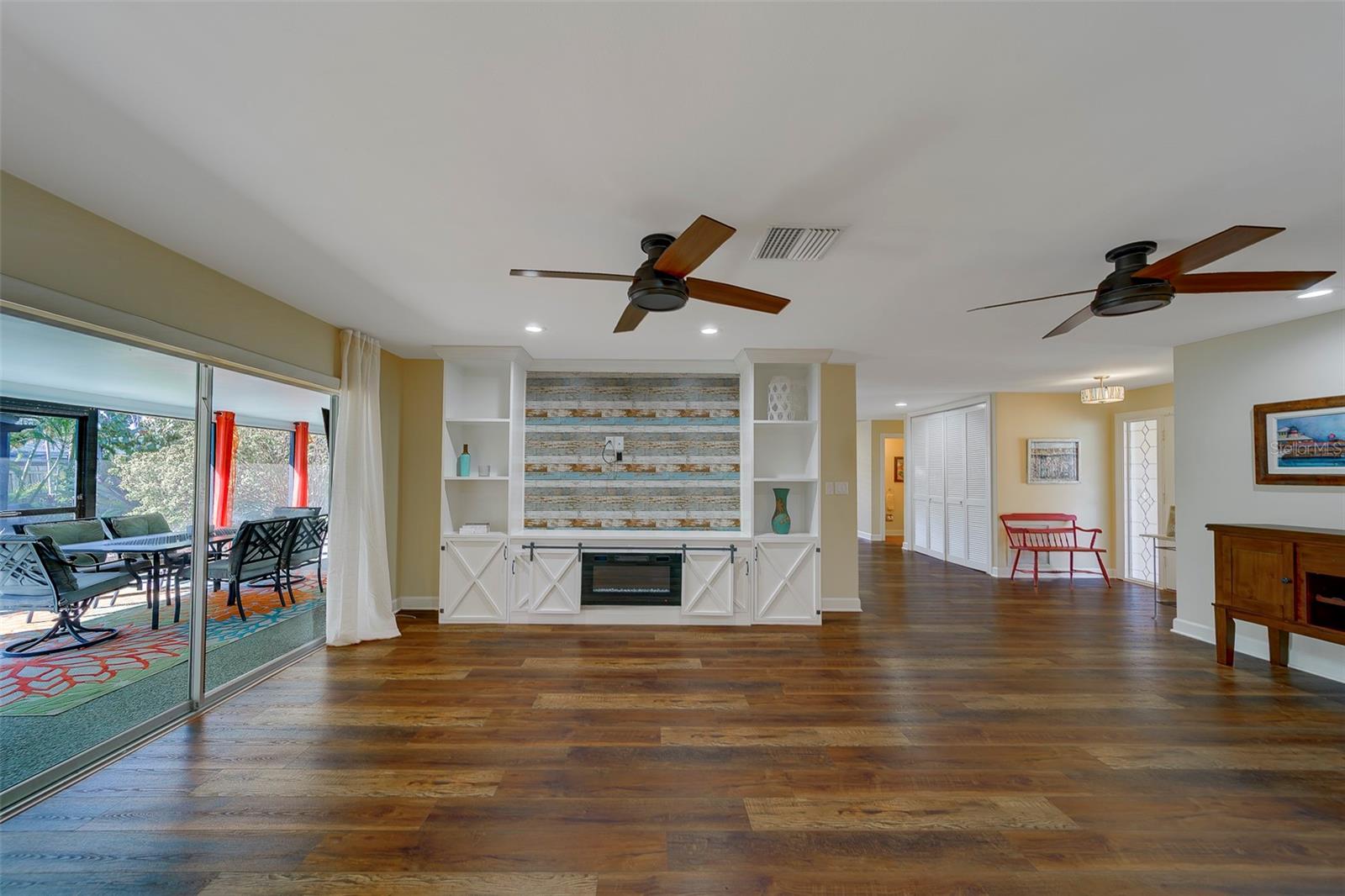 Image 25 of 87 For 14557 Anchorage Circle