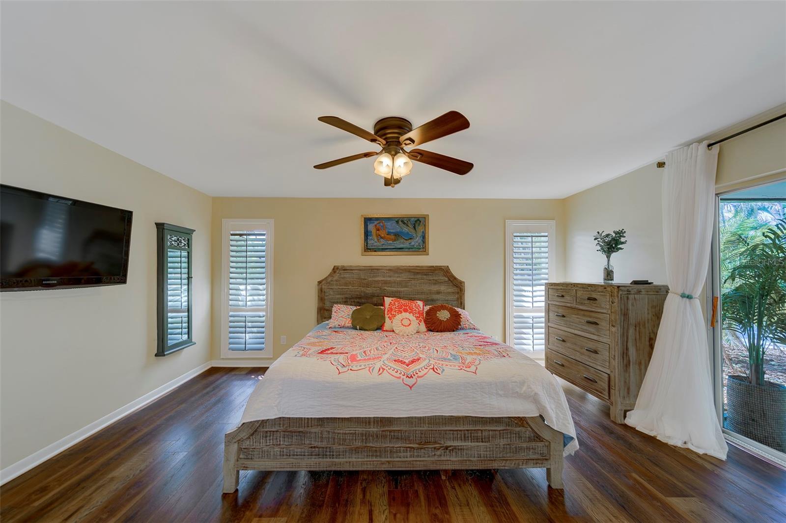 Image 32 of 87 For 14557 Anchorage Circle