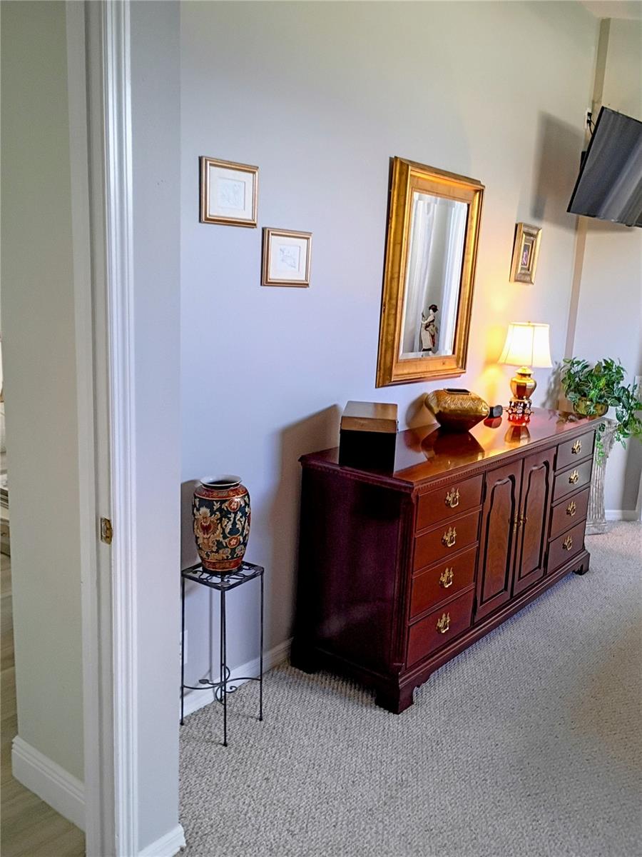 Image 22 of 37 For 9651 Venturi Drive