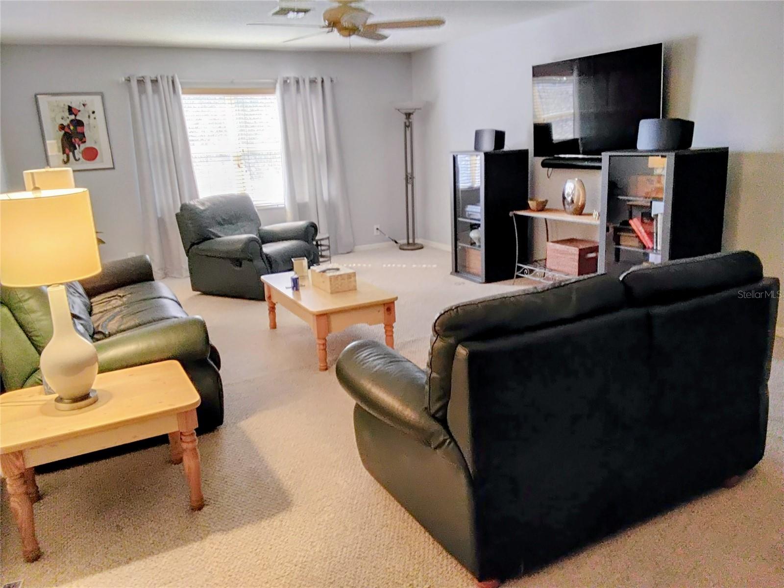 Image 29 of 37 For 9651 Venturi Drive