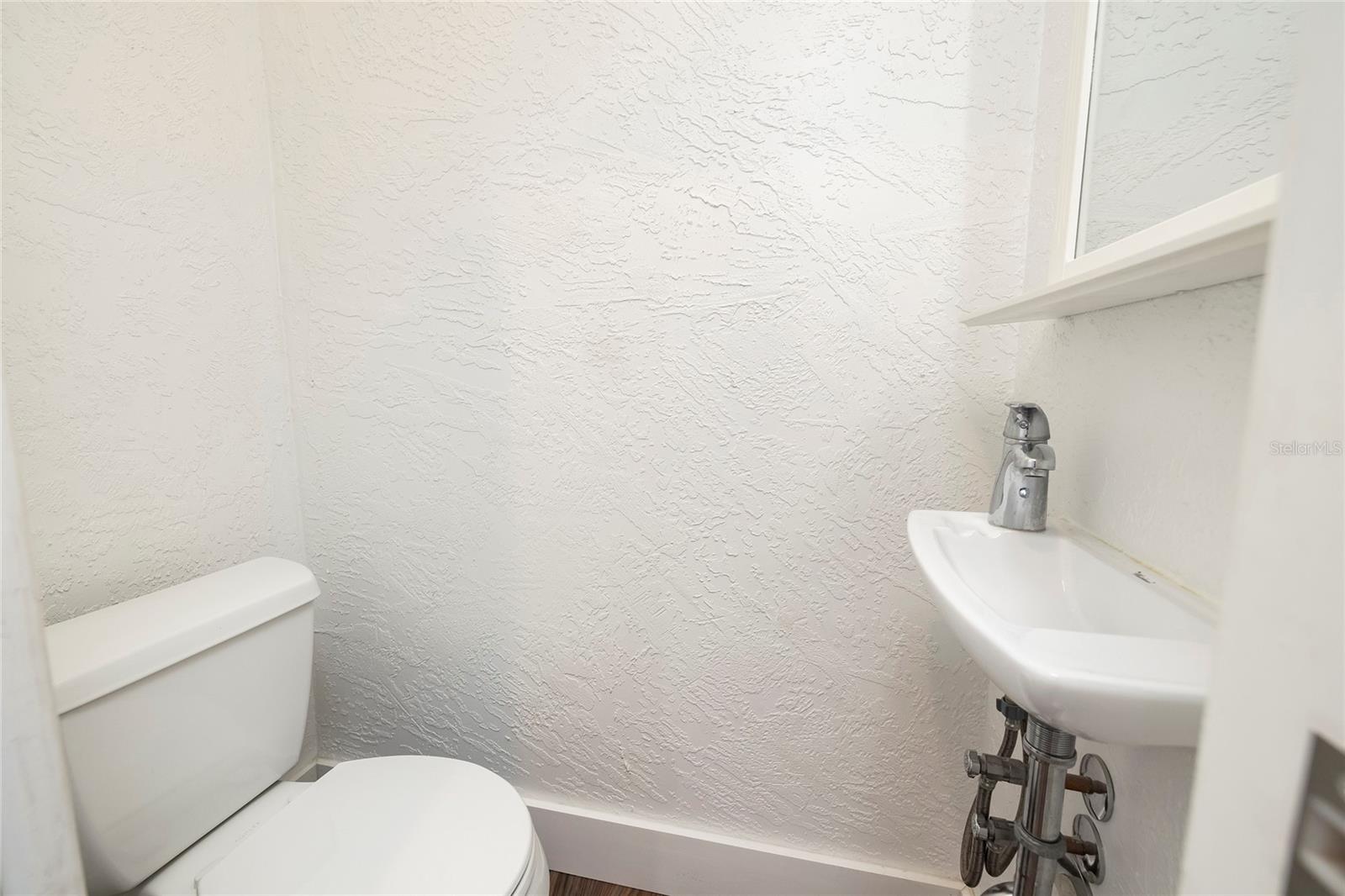 Image 10 of 17 For 2540 18th Avenue N