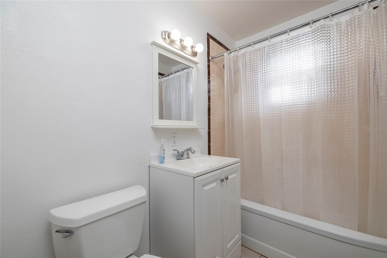 Image 9 of 17 For 2540 18th Avenue N