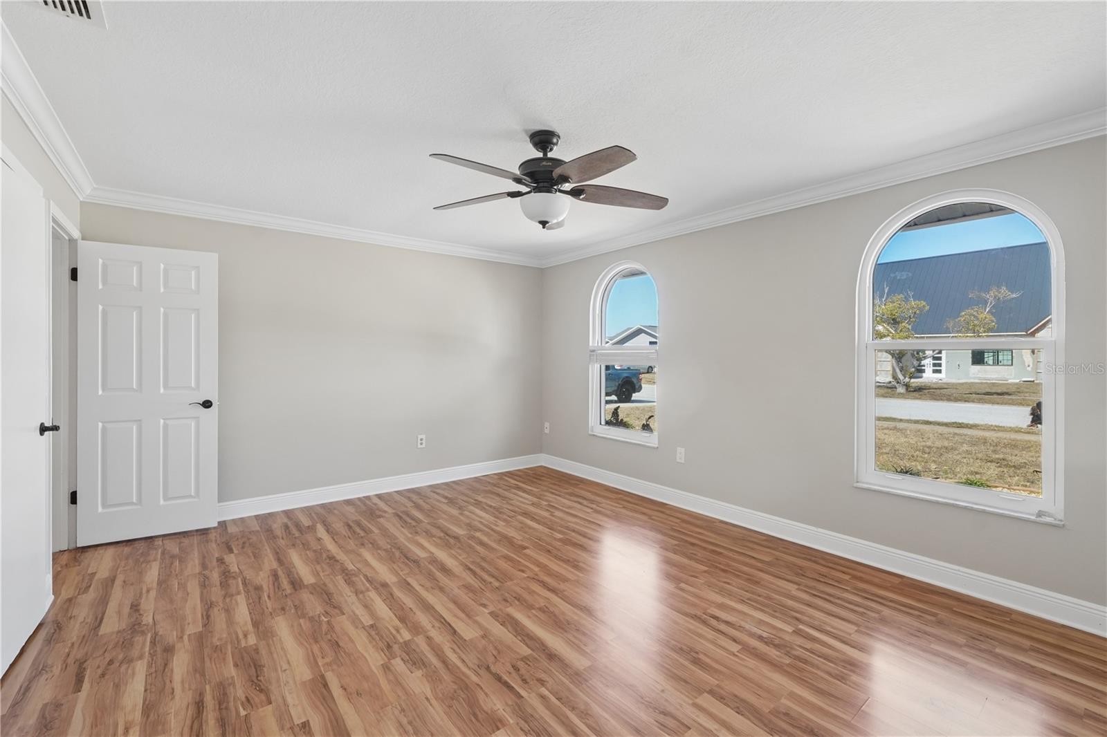 Image 17 of 41 For 8926 Gum Tree Avenue