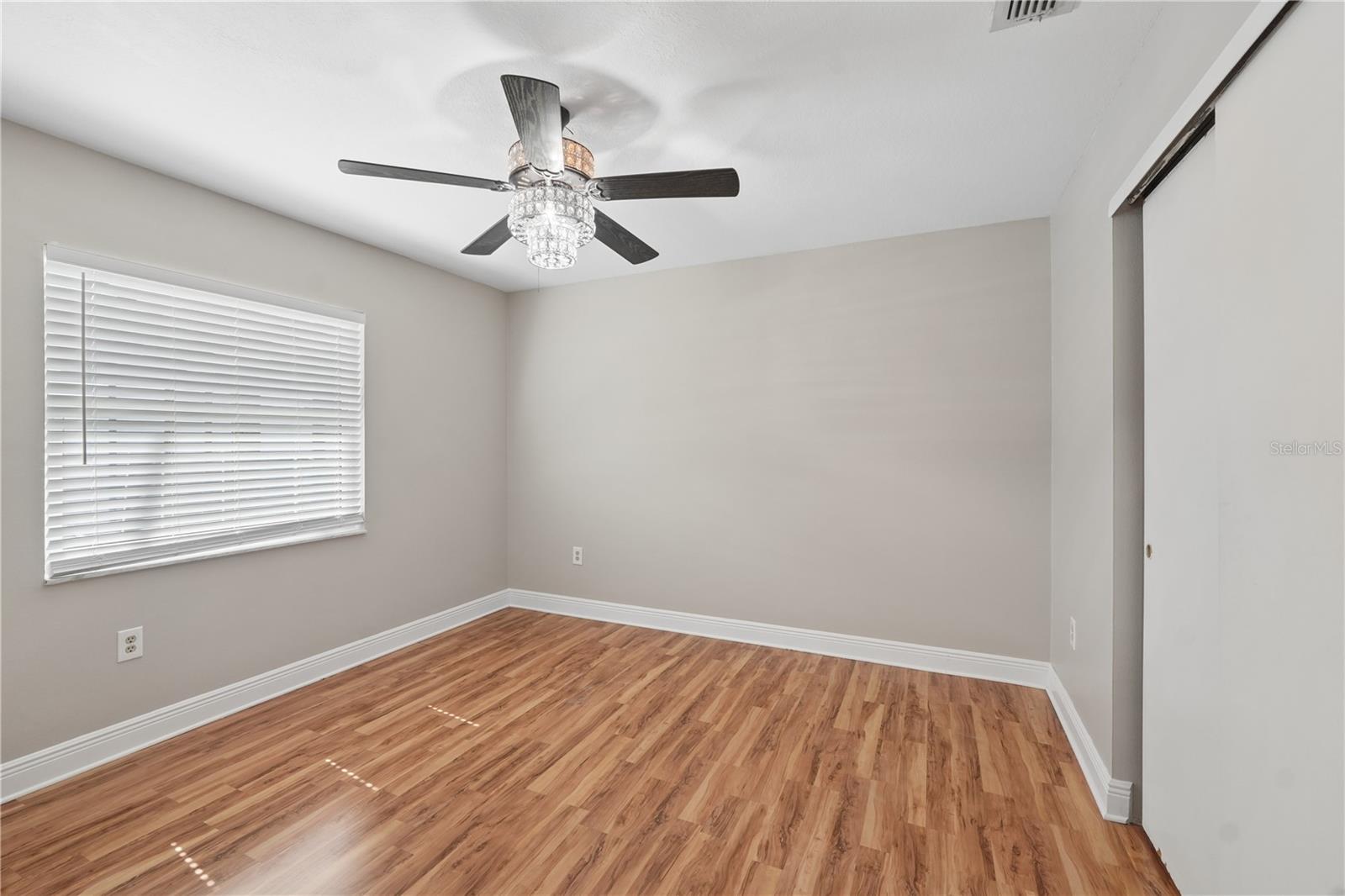 Image 23 of 41 For 8926 Gum Tree Avenue