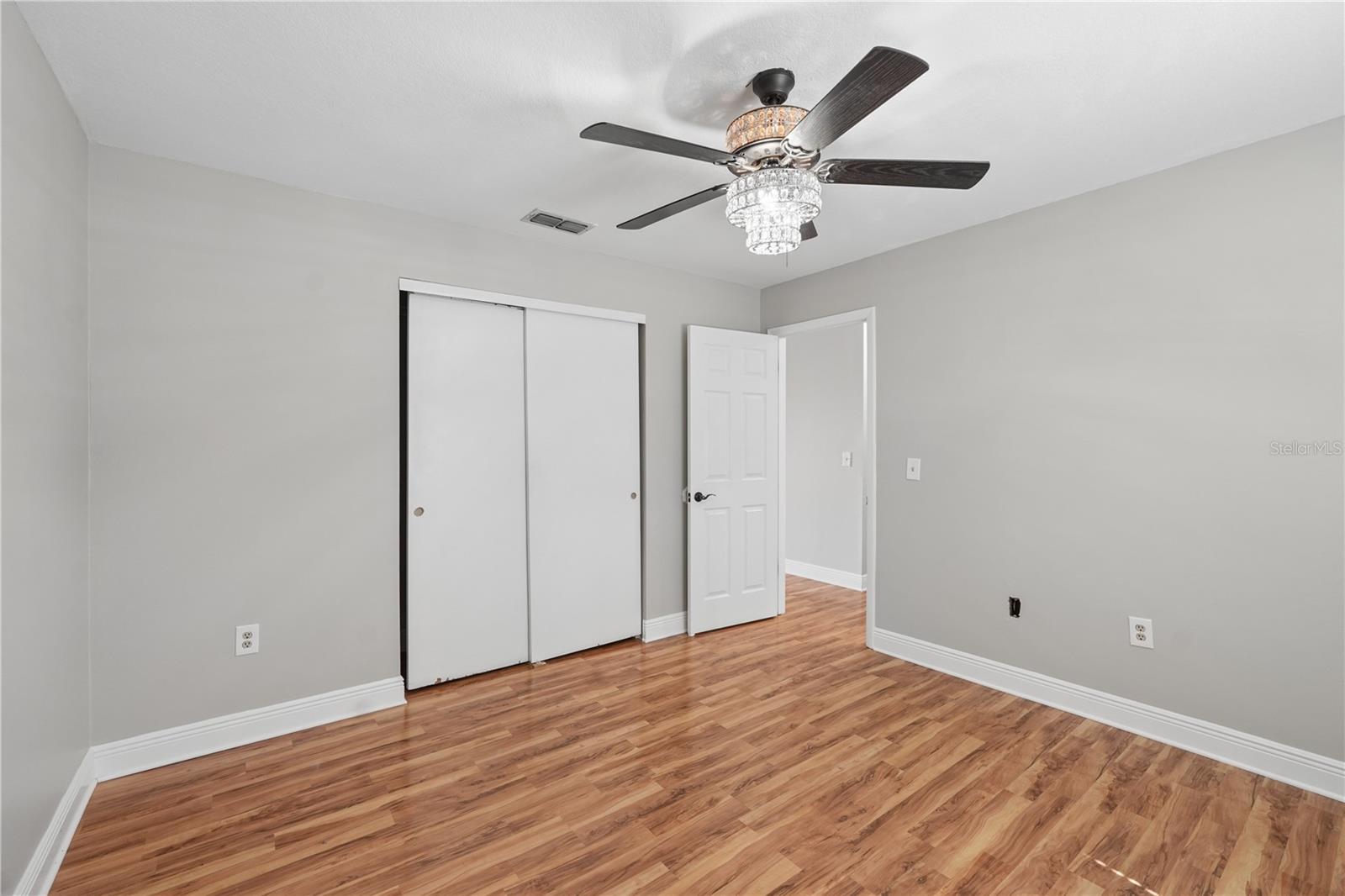 Image 24 of 41 For 8926 Gum Tree Avenue