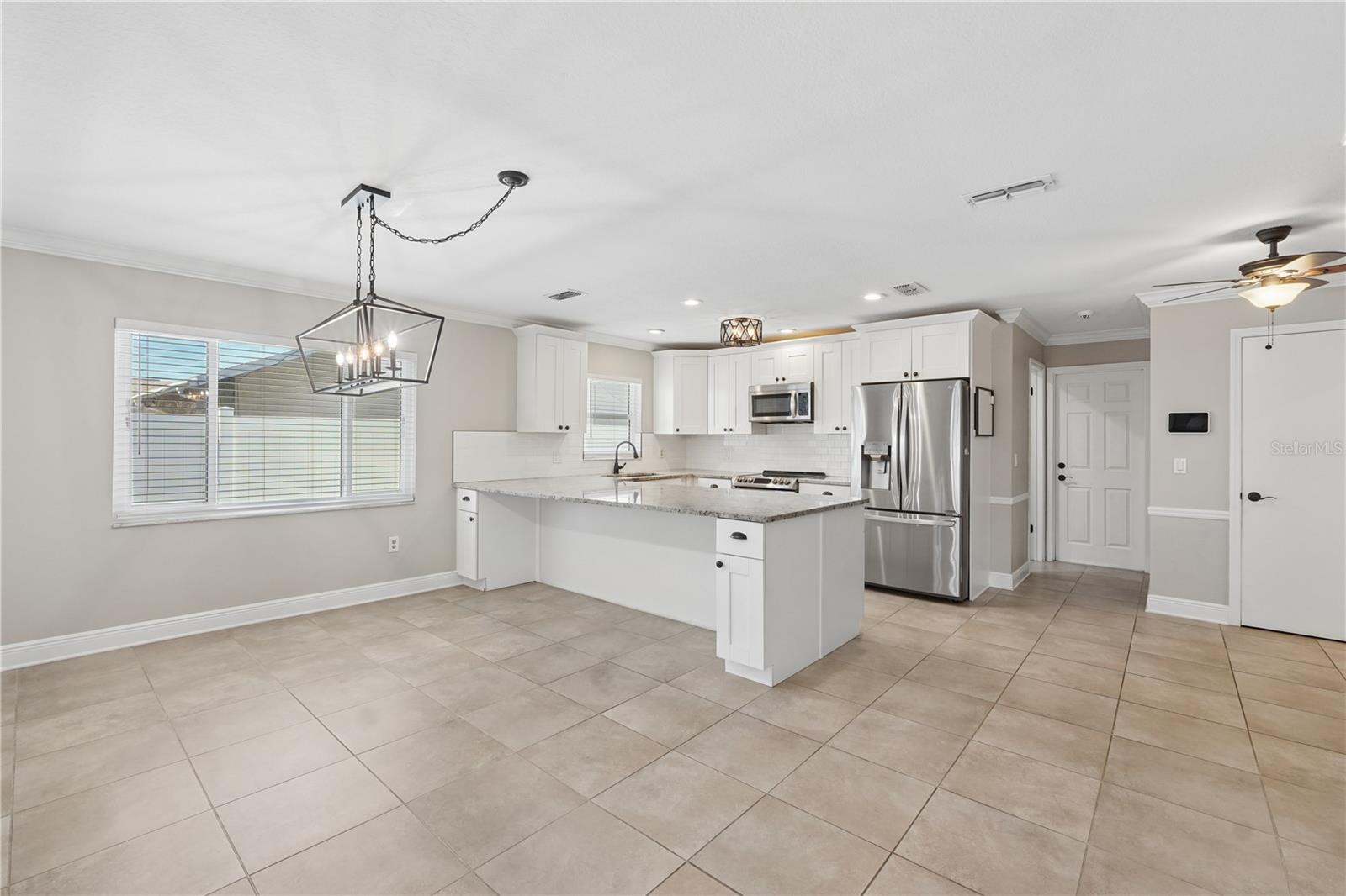 Image 27 of 41 For 8926 Gum Tree Avenue