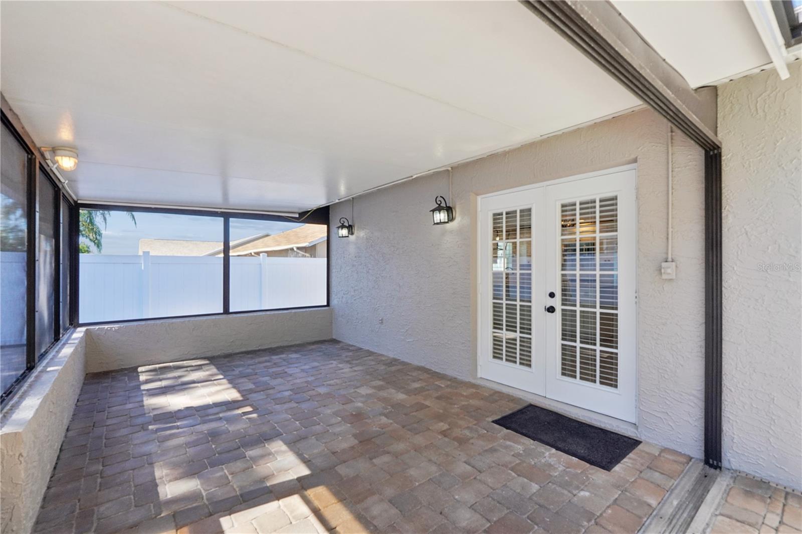 Image 32 of 41 For 8926 Gum Tree Avenue