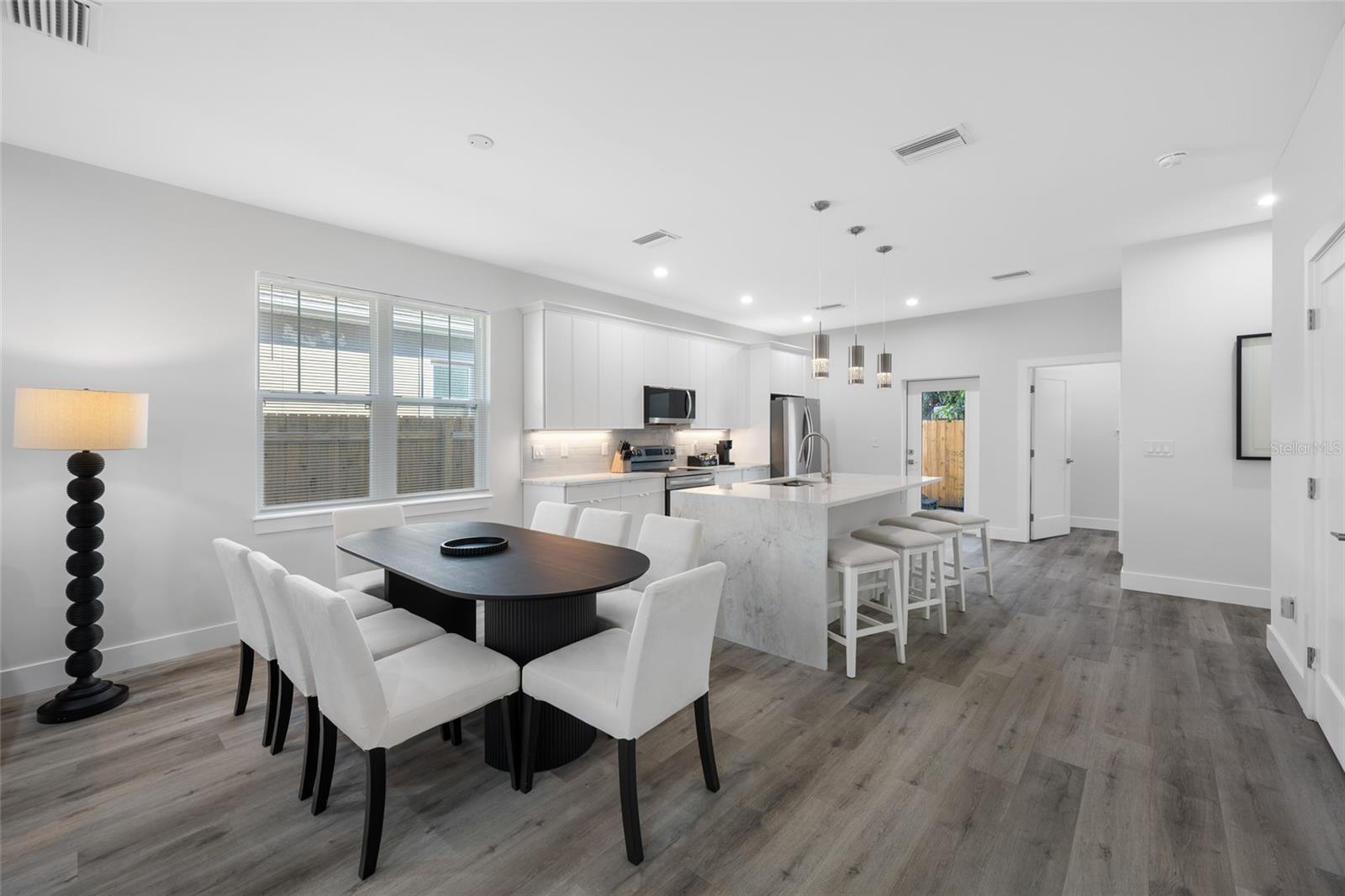 Image 10 of 39 For 2150 43rd Terrace N