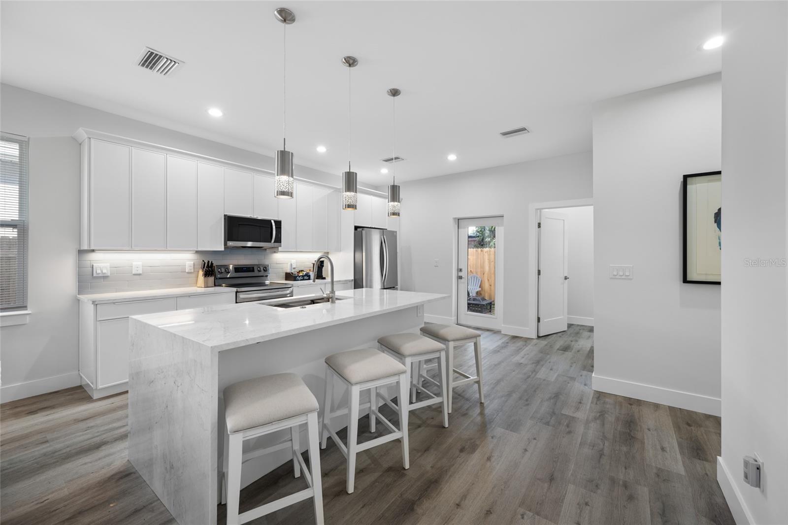 Image 15 of 39 For 2150 43rd Terrace N