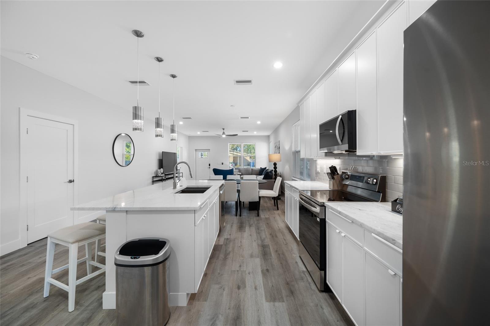 Image 19 of 39 For 2150 43rd Terrace N