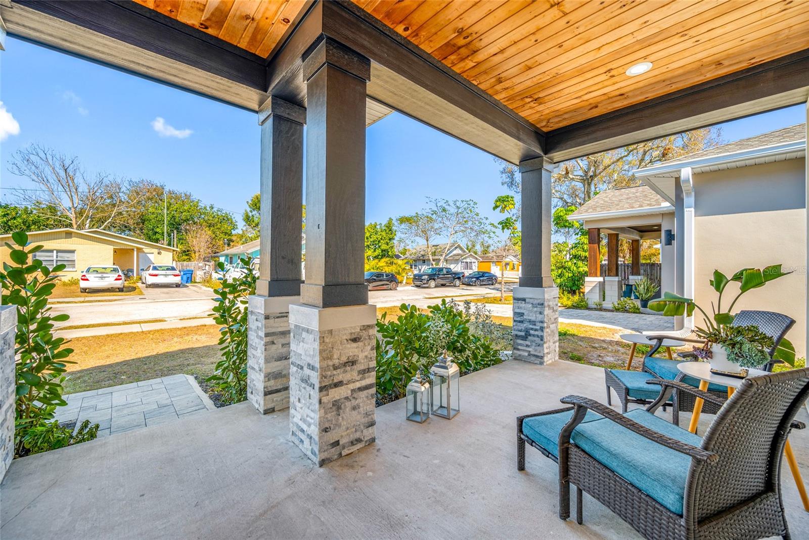 Image 2 of 39 For 2150 43rd Terrace N