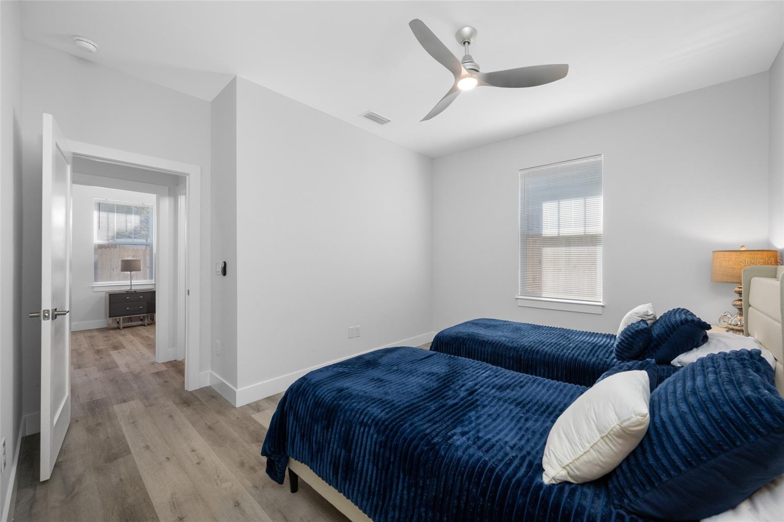 Image 28 of 39 For 2150 43rd Terrace N