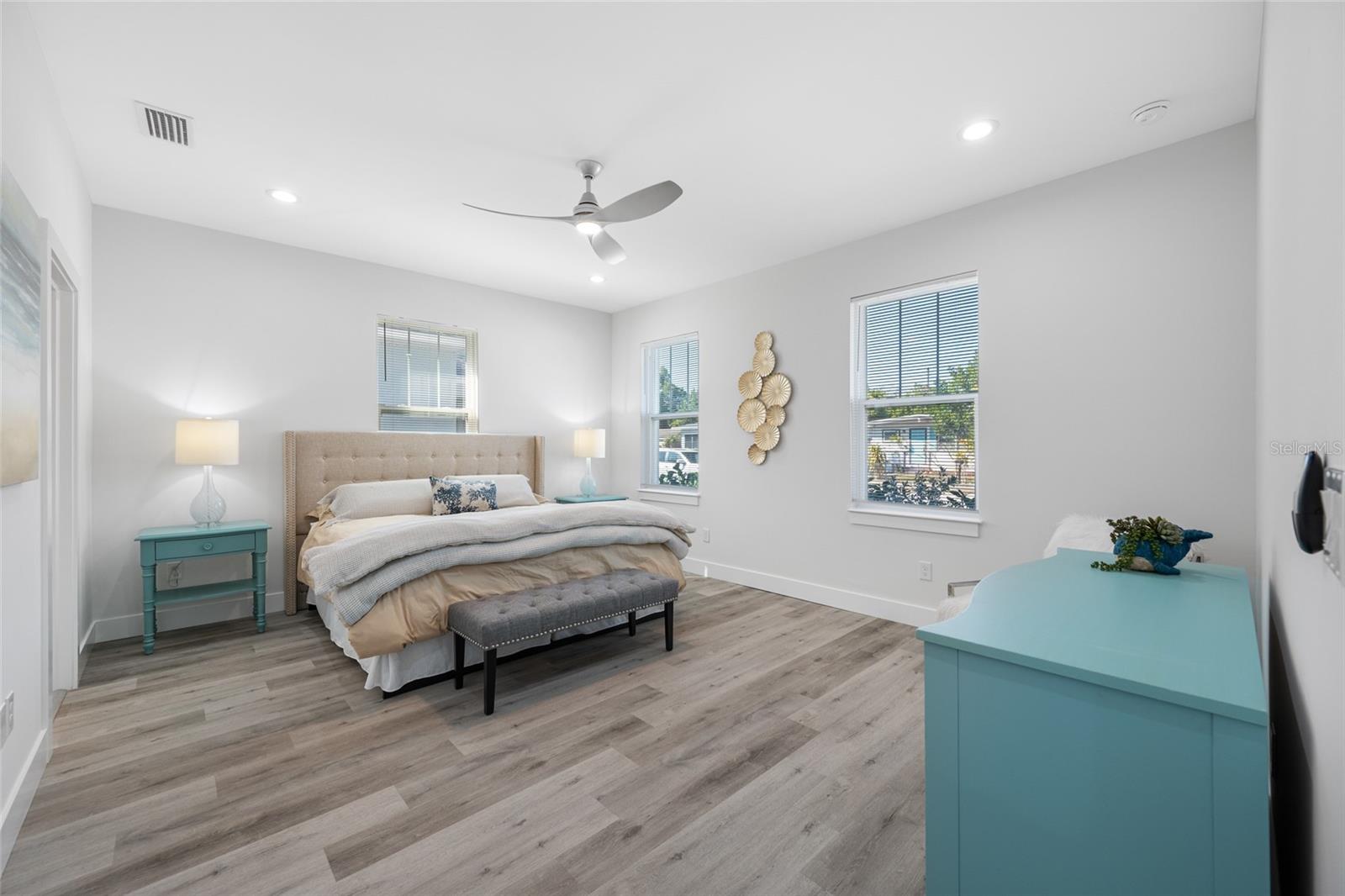 Image 35 of 39 For 2150 43rd Terrace N