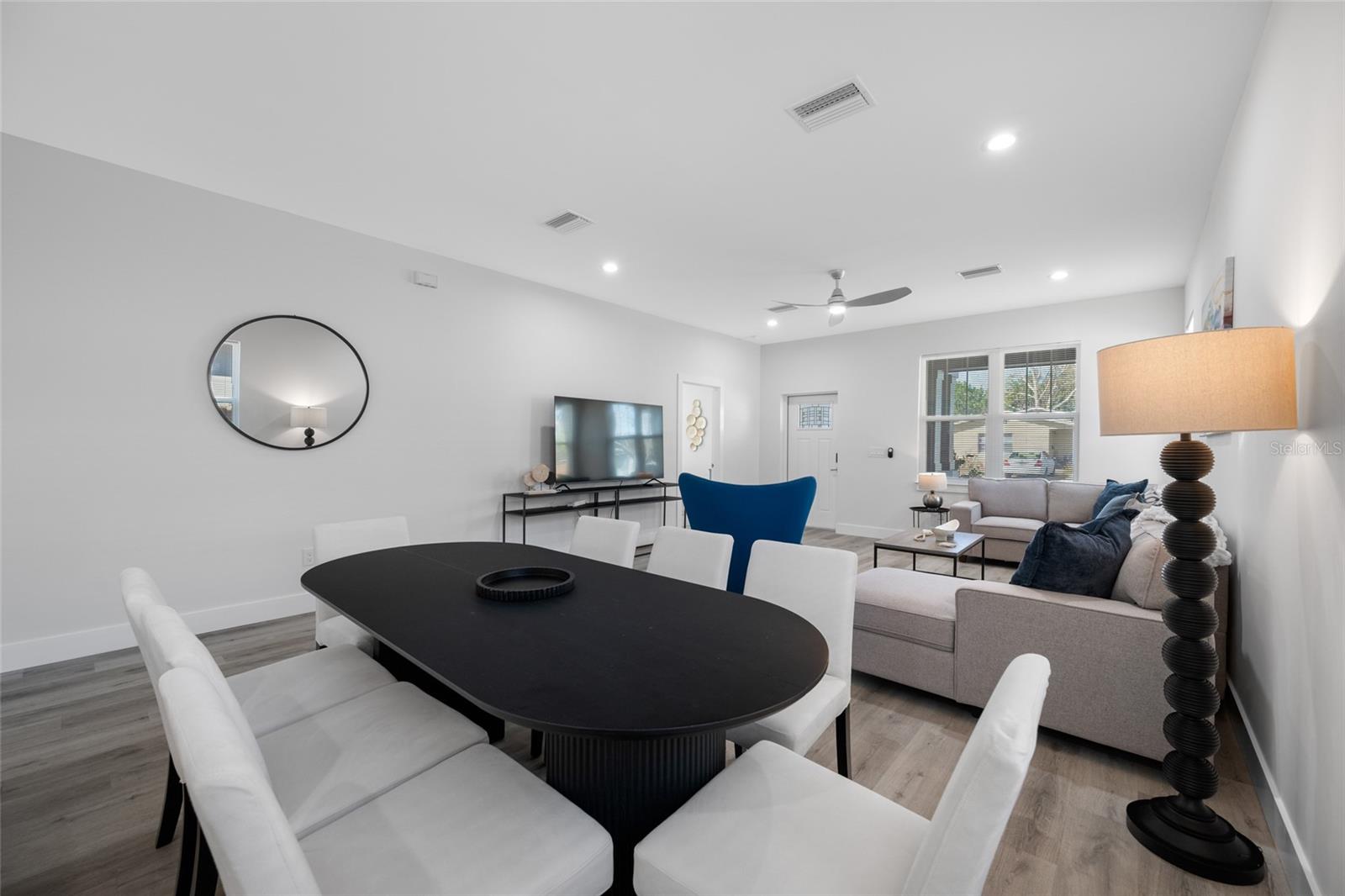 Image 8 of 39 For 2150 43rd Terrace N