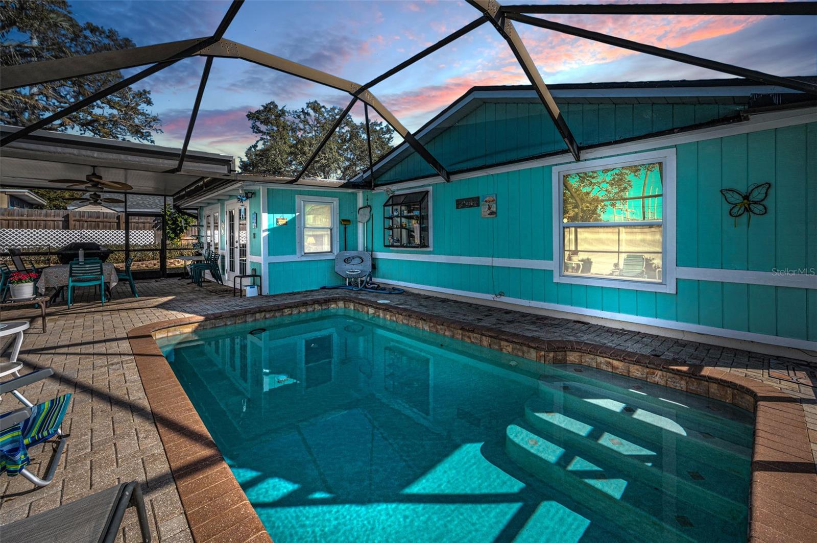 Image 2 of 77 For 1176 Mineola Circle