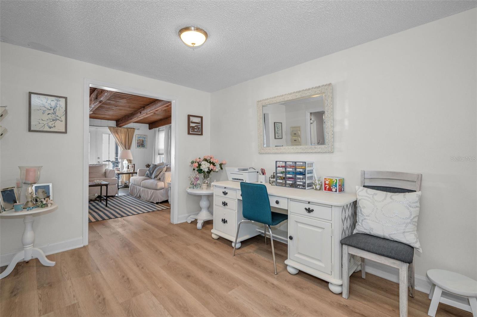 Image 26 of 77 For 1176 Mineola Circle