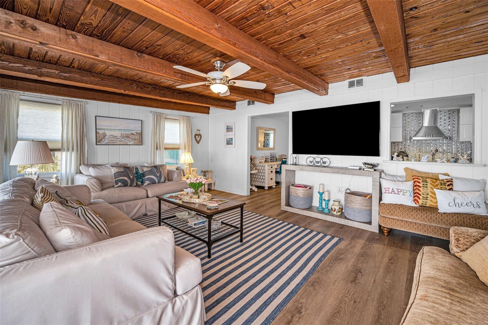 Image 30 of 77 For 1176 Mineola Circle