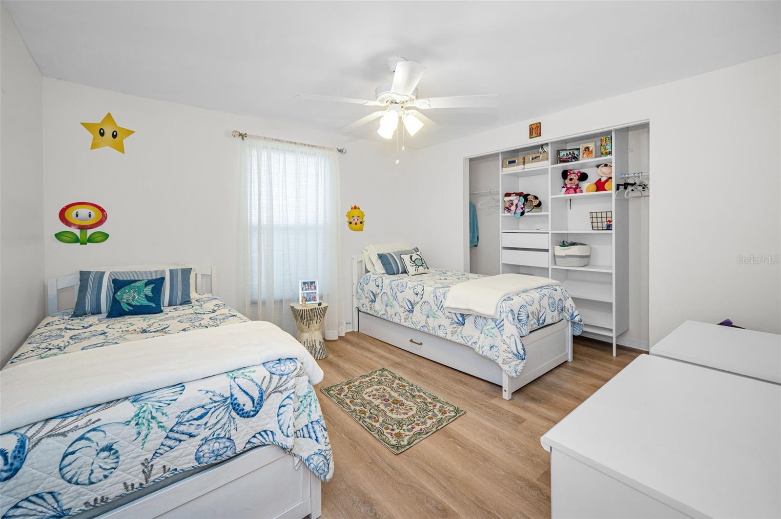 Image 40 of 77 For 1176 Mineola Circle