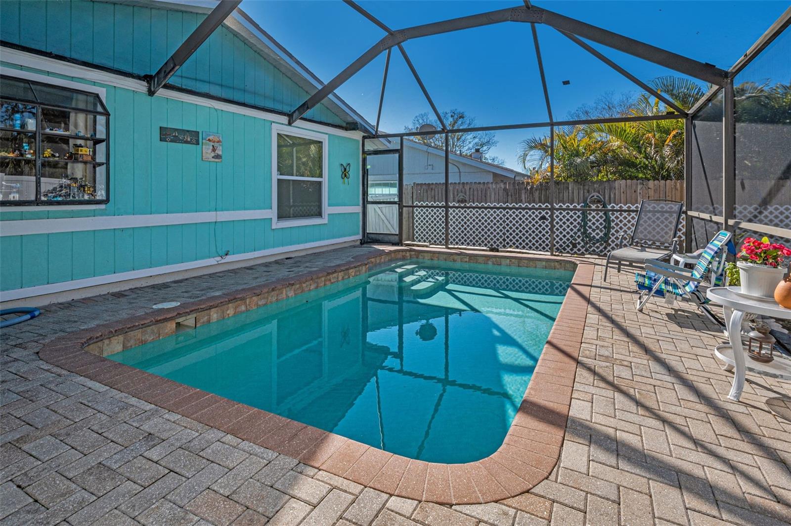 Image 47 of 77 For 1176 Mineola Circle