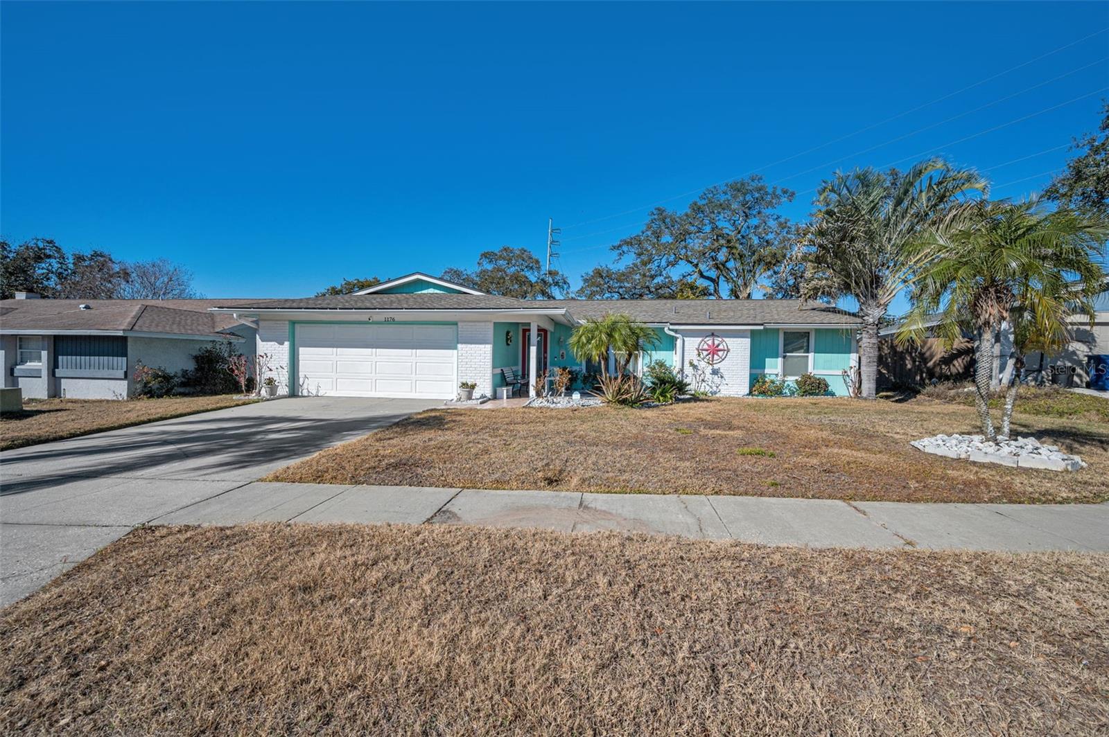 Image 8 of 77 For 1176 Mineola Circle