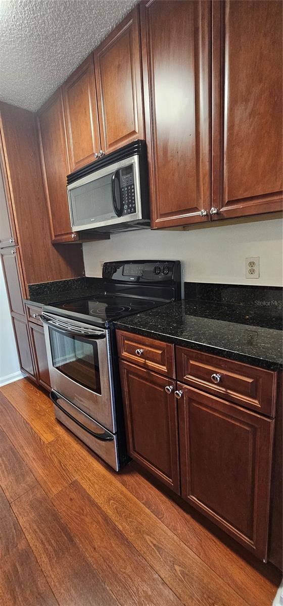 Image 10 of 31 For 11901 4th Street N 6306