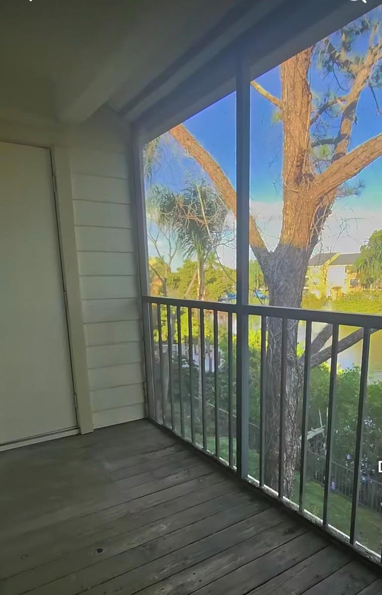 Image 18 of 31 For 11901 4th Street N 6306