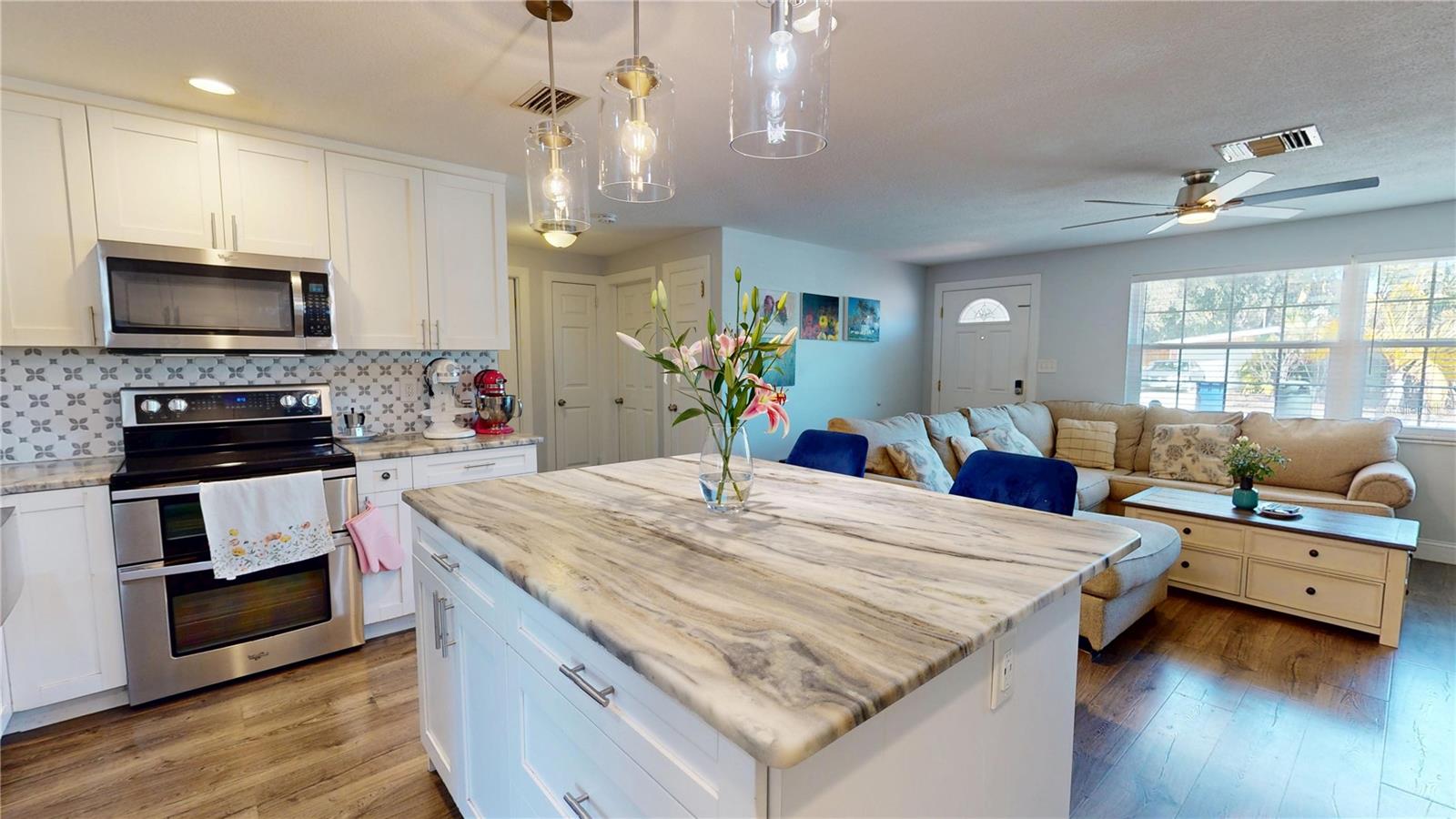 Image 10 of 49 For 2020 Yale Avenue