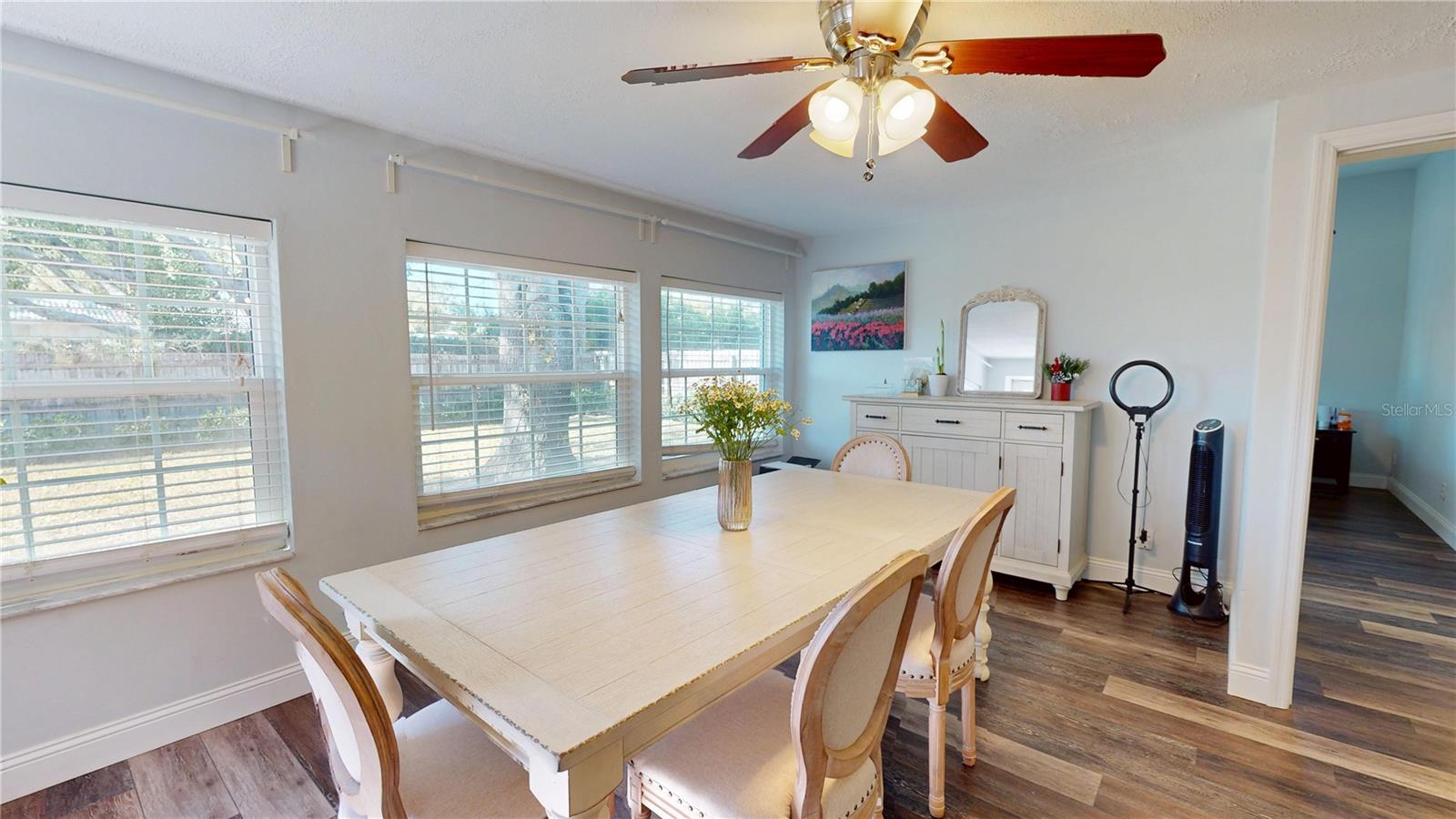 Image 23 of 49 For 2020 Yale Avenue