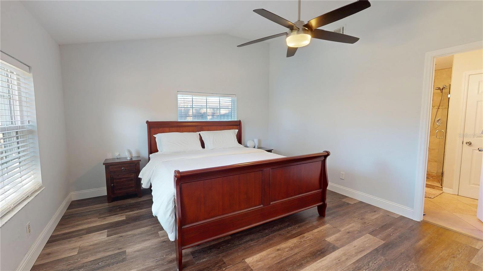 Image 31 of 49 For 2020 Yale Avenue