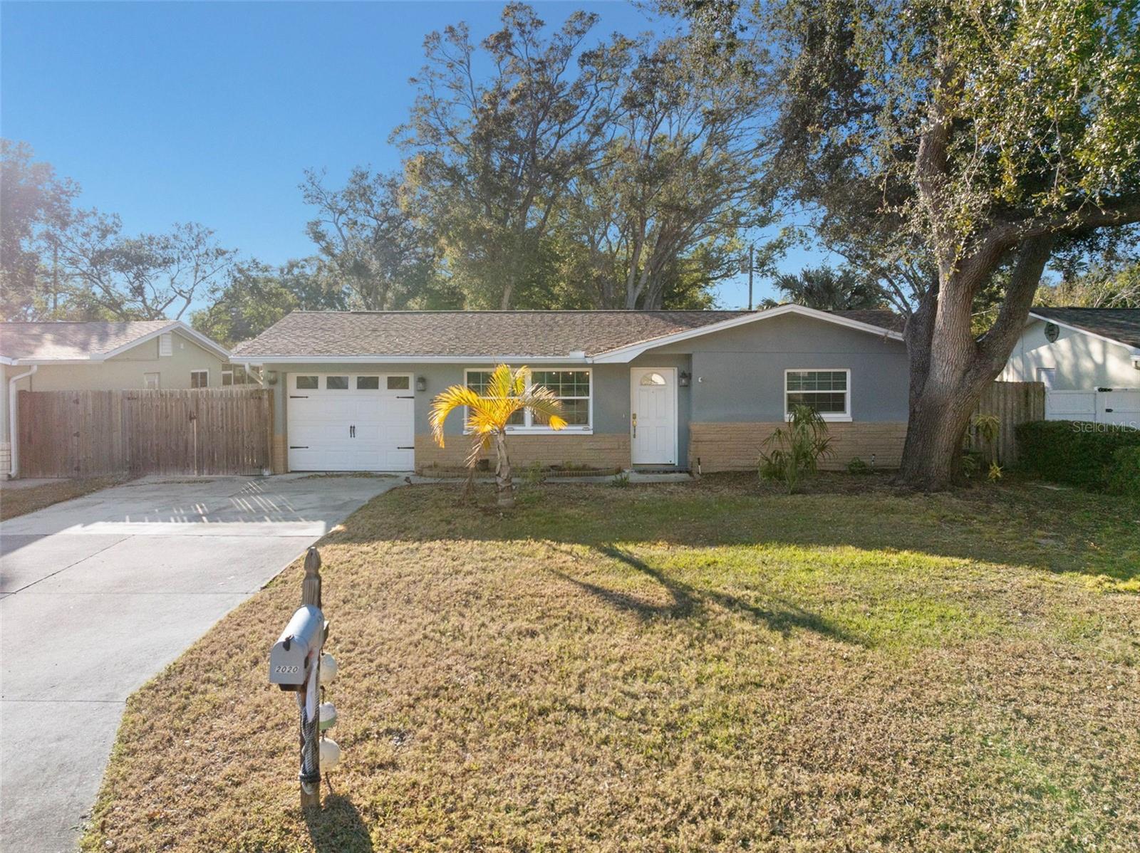 Image 38 of 49 For 2020 Yale Avenue