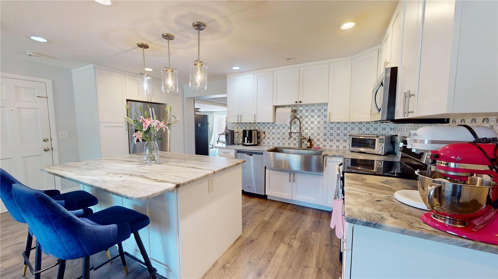 Image 6 of 49 For 2020 Yale Avenue