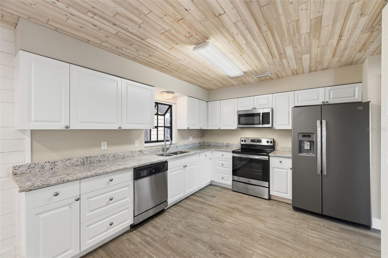 Image 12 of 50 For 8461 Flagstone Drive