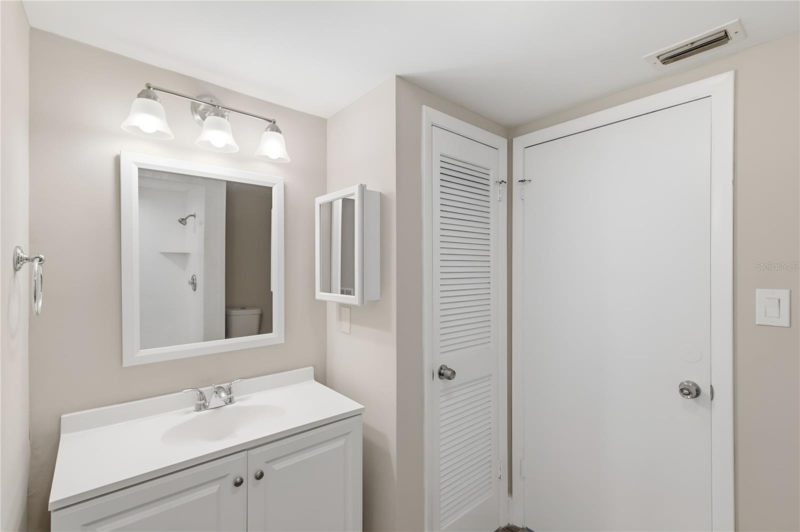 Image 21 of 50 For 8461 Flagstone Drive